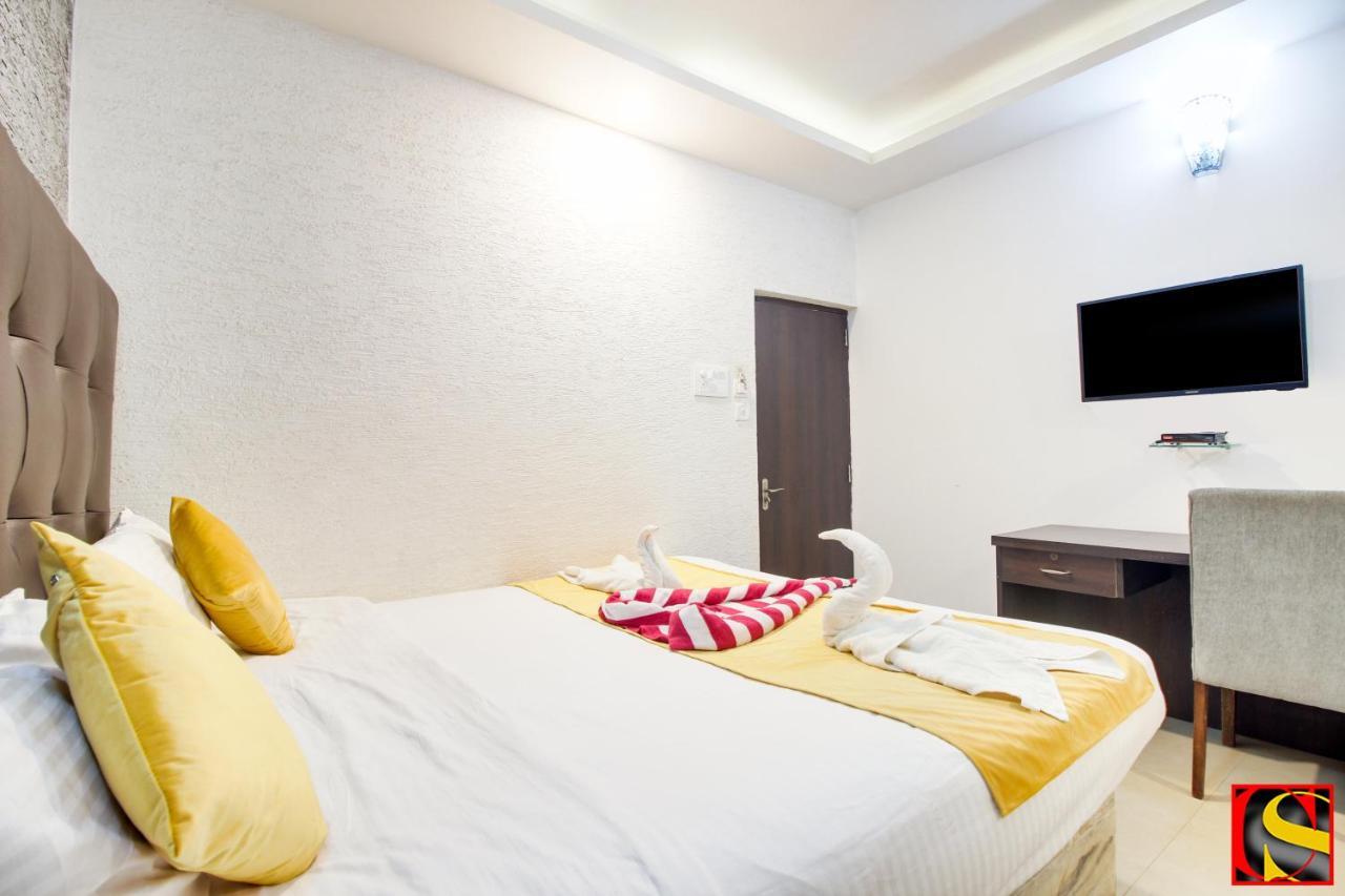 Candolim Sands Hotel Ngoại thất bức ảnh