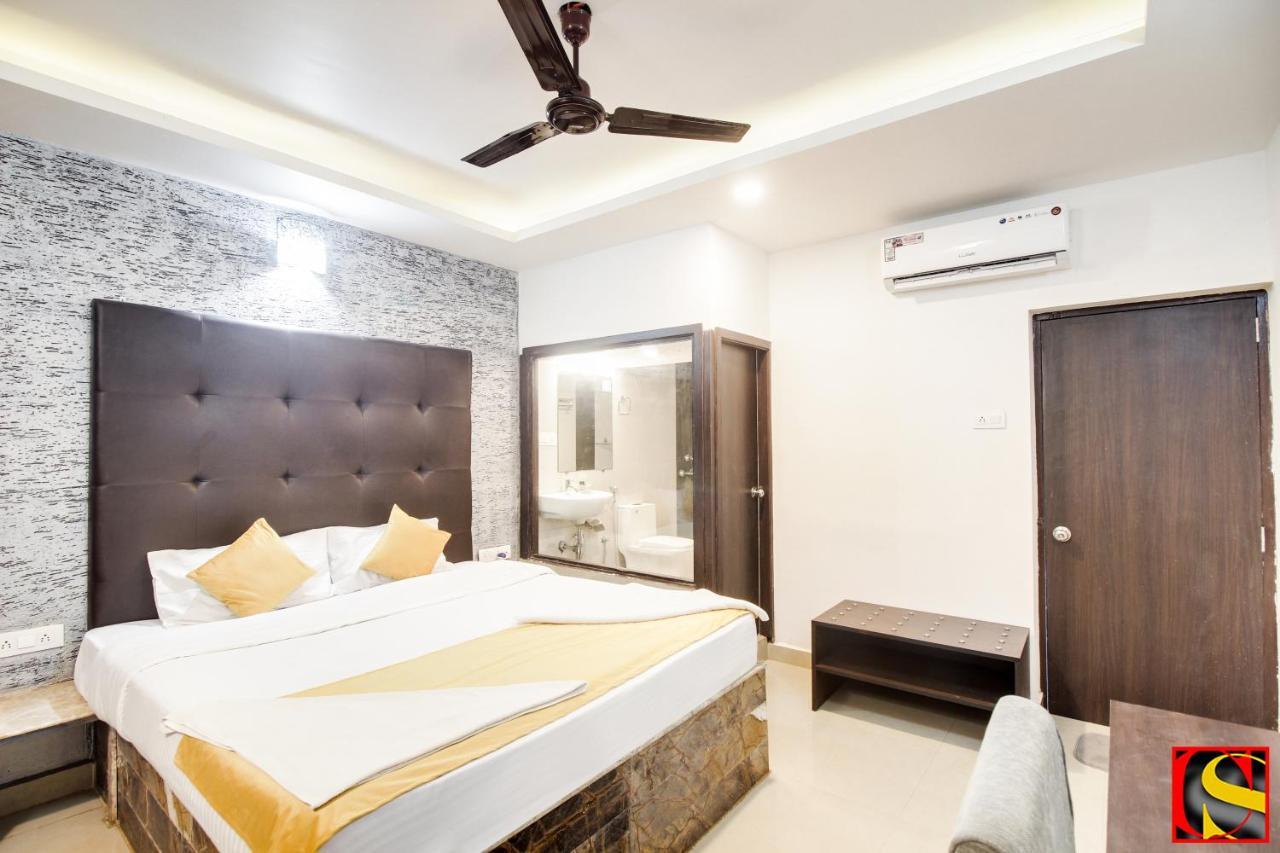Candolim Sands Hotel Ngoại thất bức ảnh